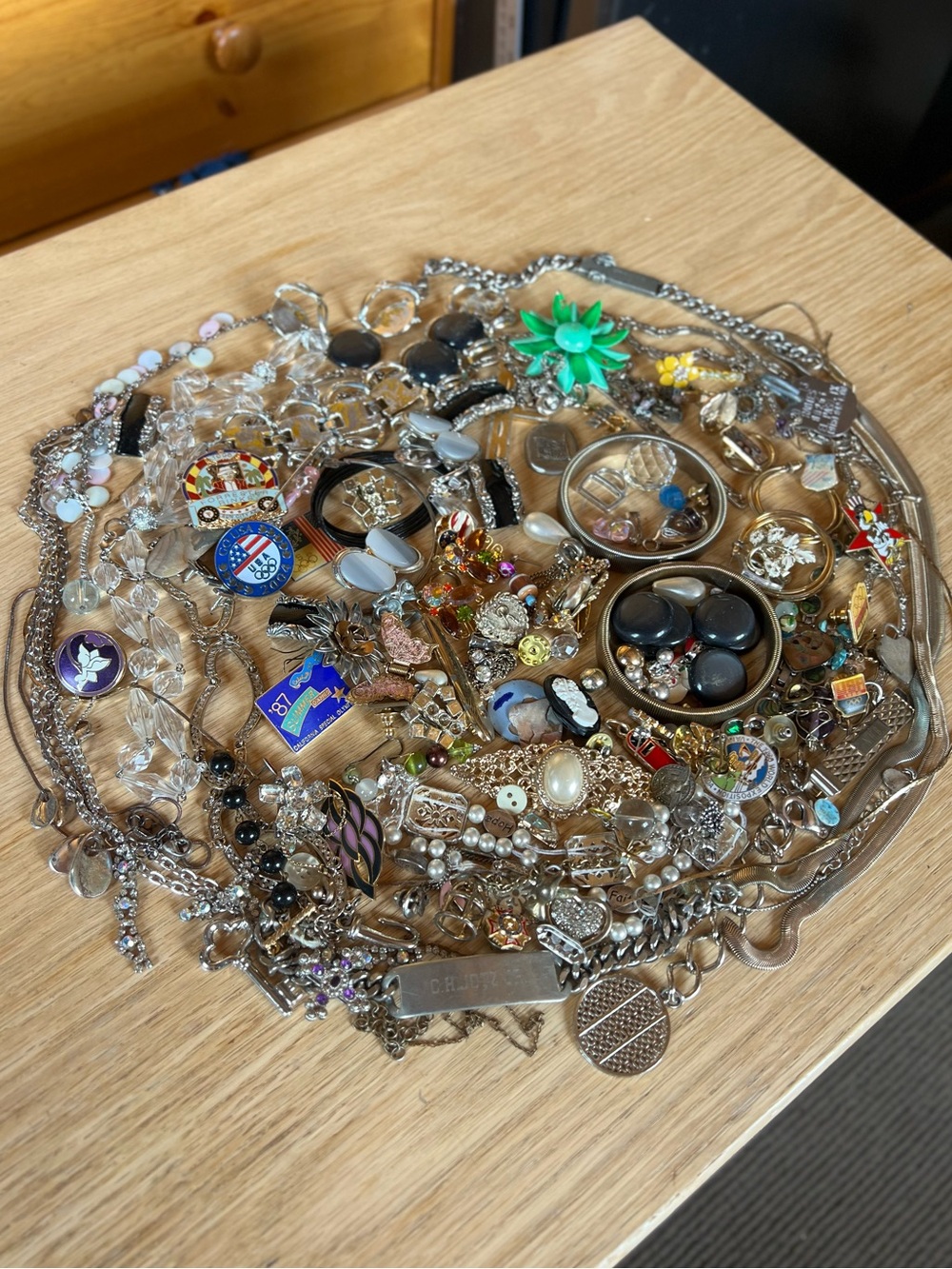 1.9lbs Junk Jewelry Etc.